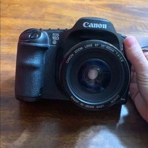 Canon EOS 10D SLR 6 Battery Packs, Lens 35-80mm